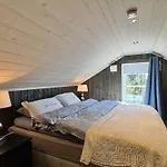 Feriehus Bjørnebo, Family *