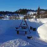 Feriehus Bjørnebo, Family